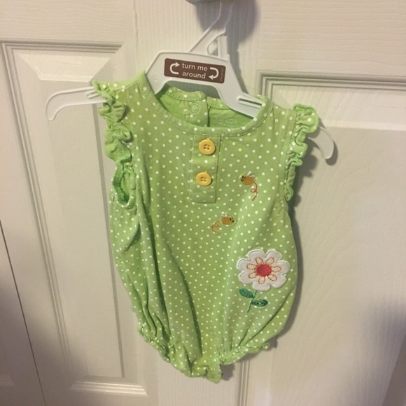 Baby girl 6 month patriotic bundle onesies & skirt - Picture 2 of 6